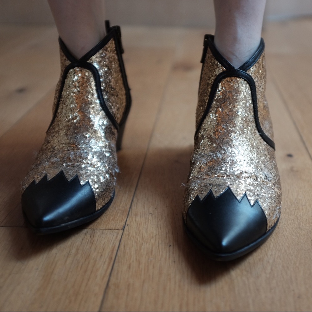Thomas Maier barely worn sparkly Chelsea boots